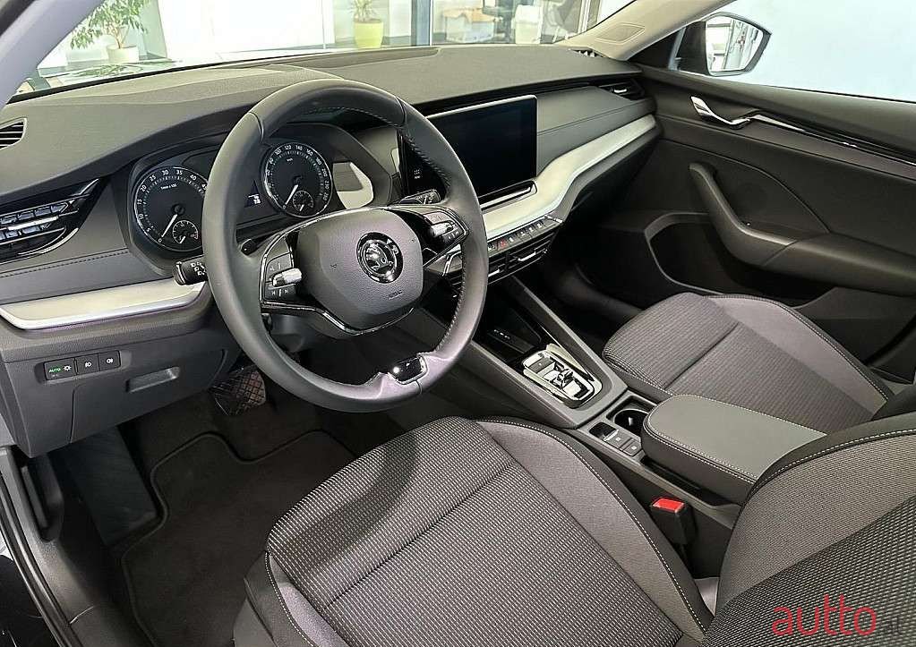 2023' Skoda Octavia photo #6