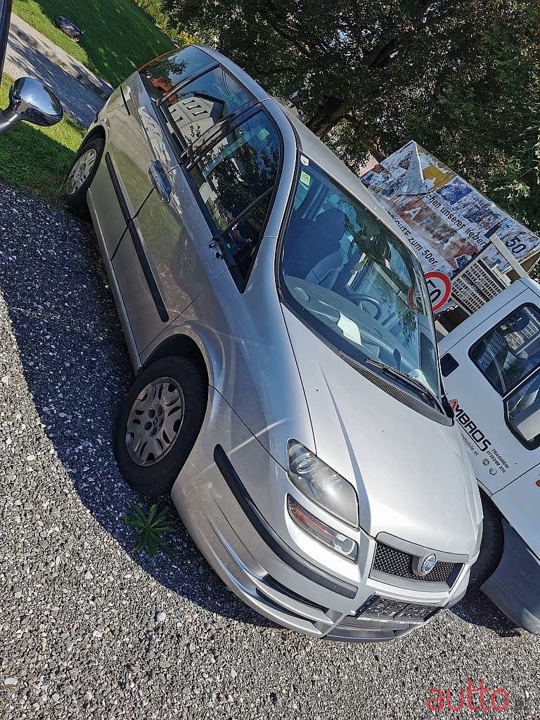 2004' Fiat Ulysse photo #2