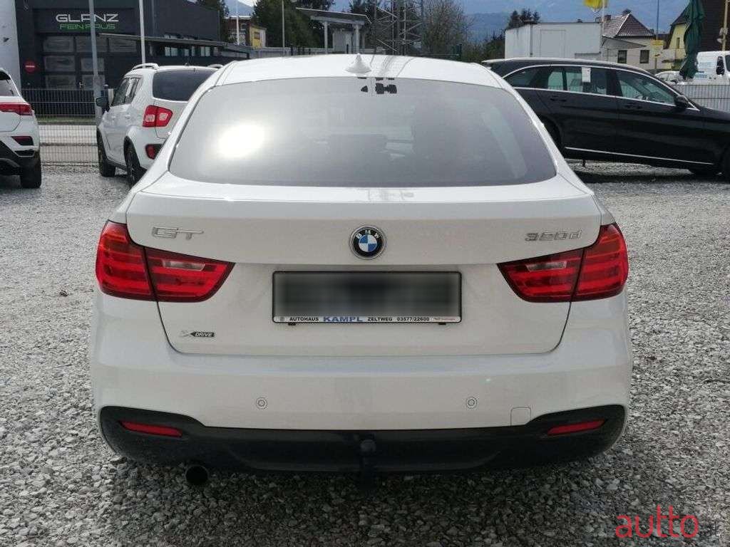 2015' BMW 3Er-Reihe photo #4