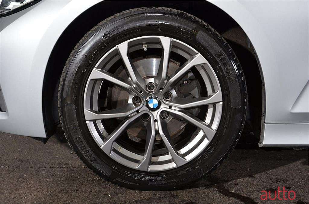 2019' BMW 3Er-Reihe photo #4