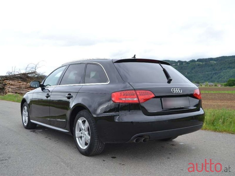 2011' Audi A4 photo #5