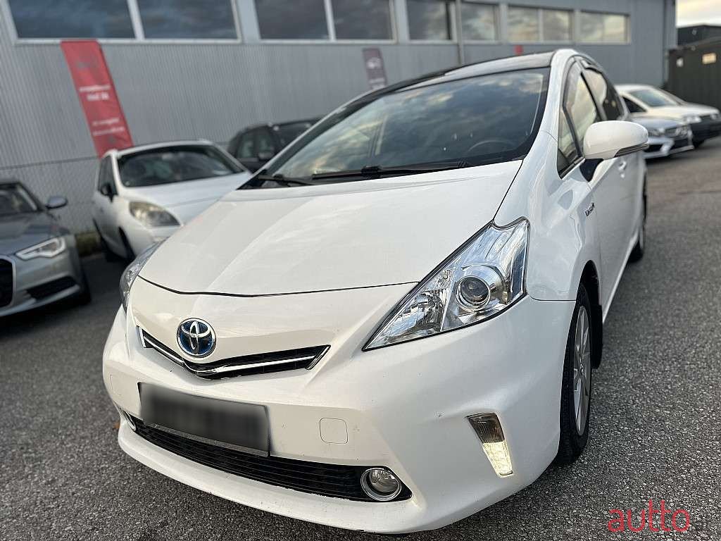 2013' Toyota Prius photo #1