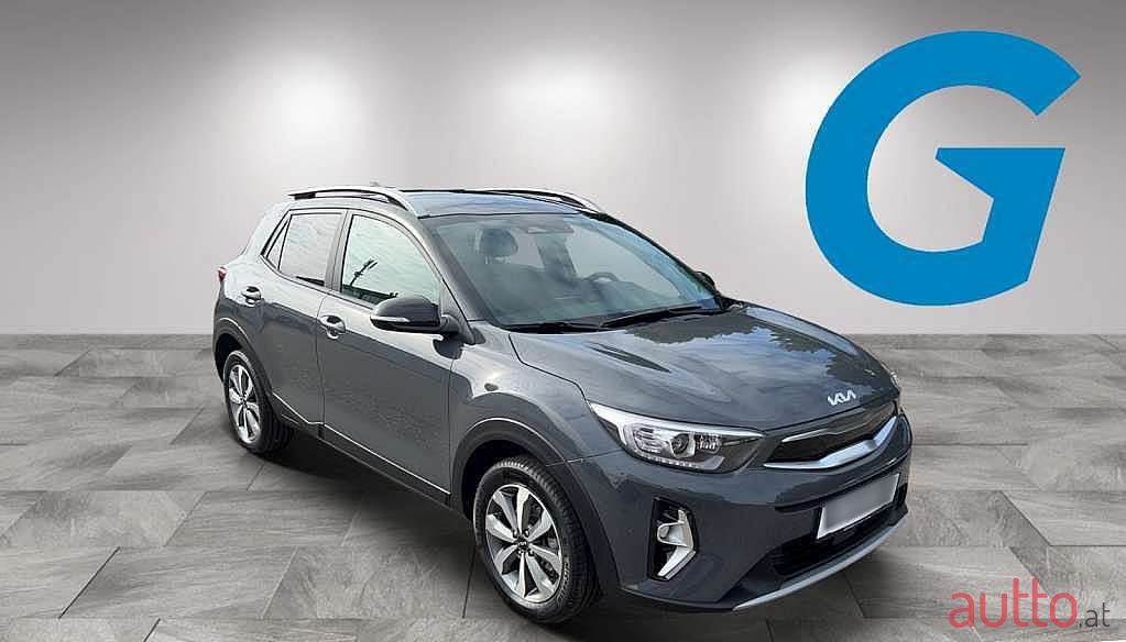 2022' Kia Stonic photo #2
