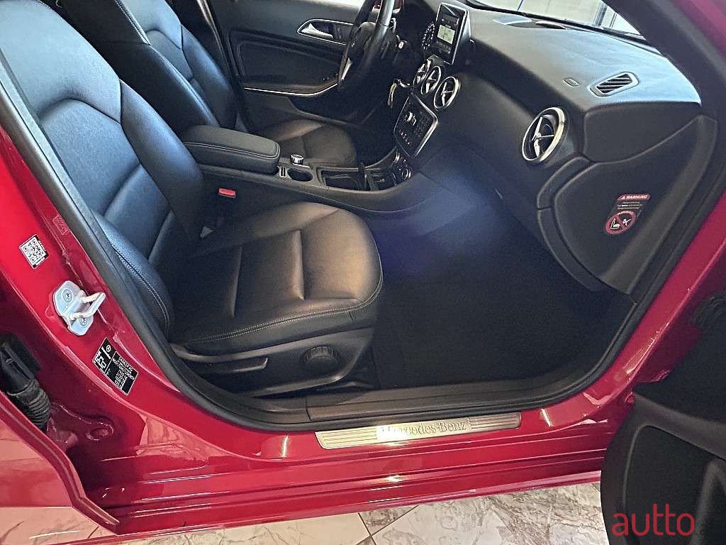 2015' Mercedes-Benz A-Klasse photo #6