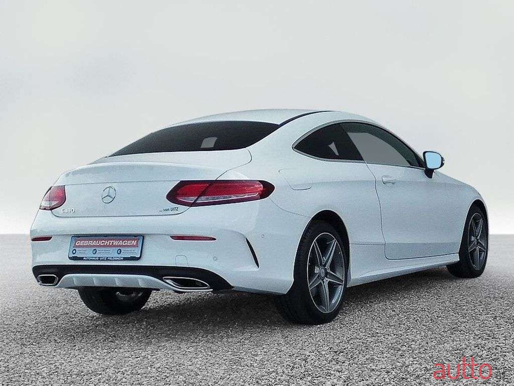 2017' Mercedes-Benz C-Klasse photo #4