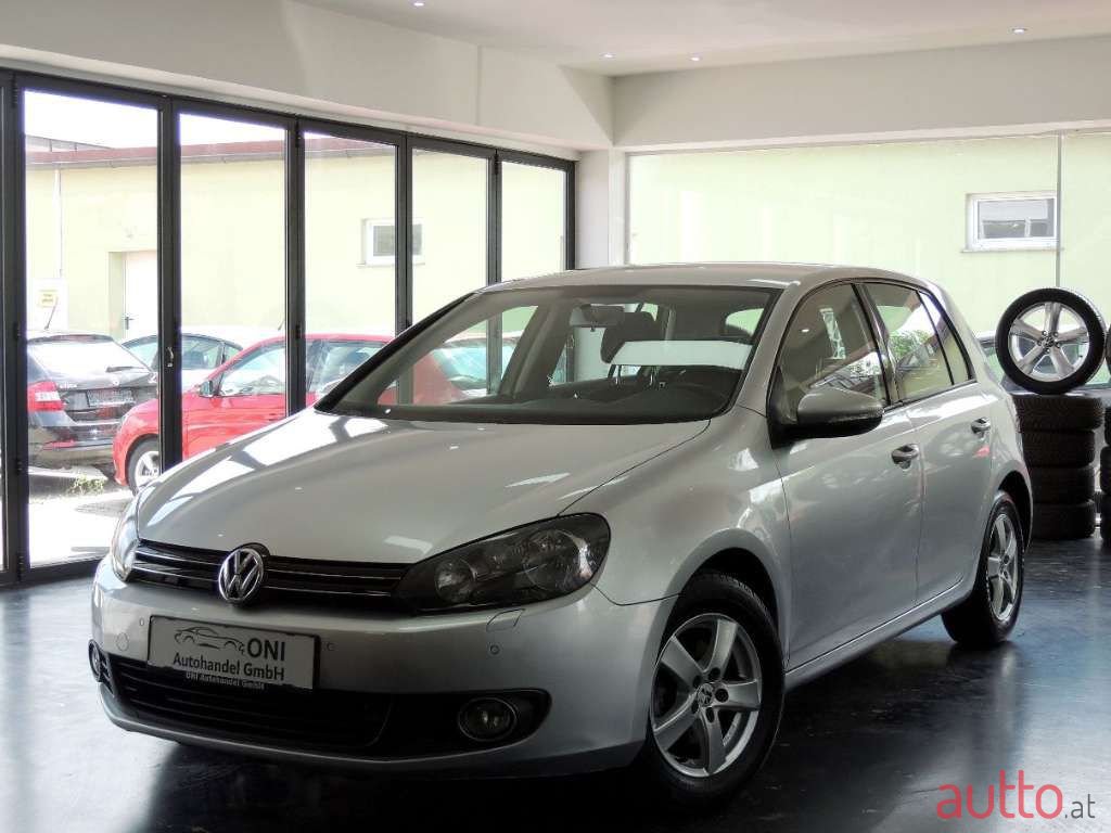 2012' Volkswagen Golf photo #1