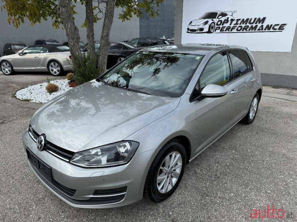2016' Volkswagen Golf photo #1