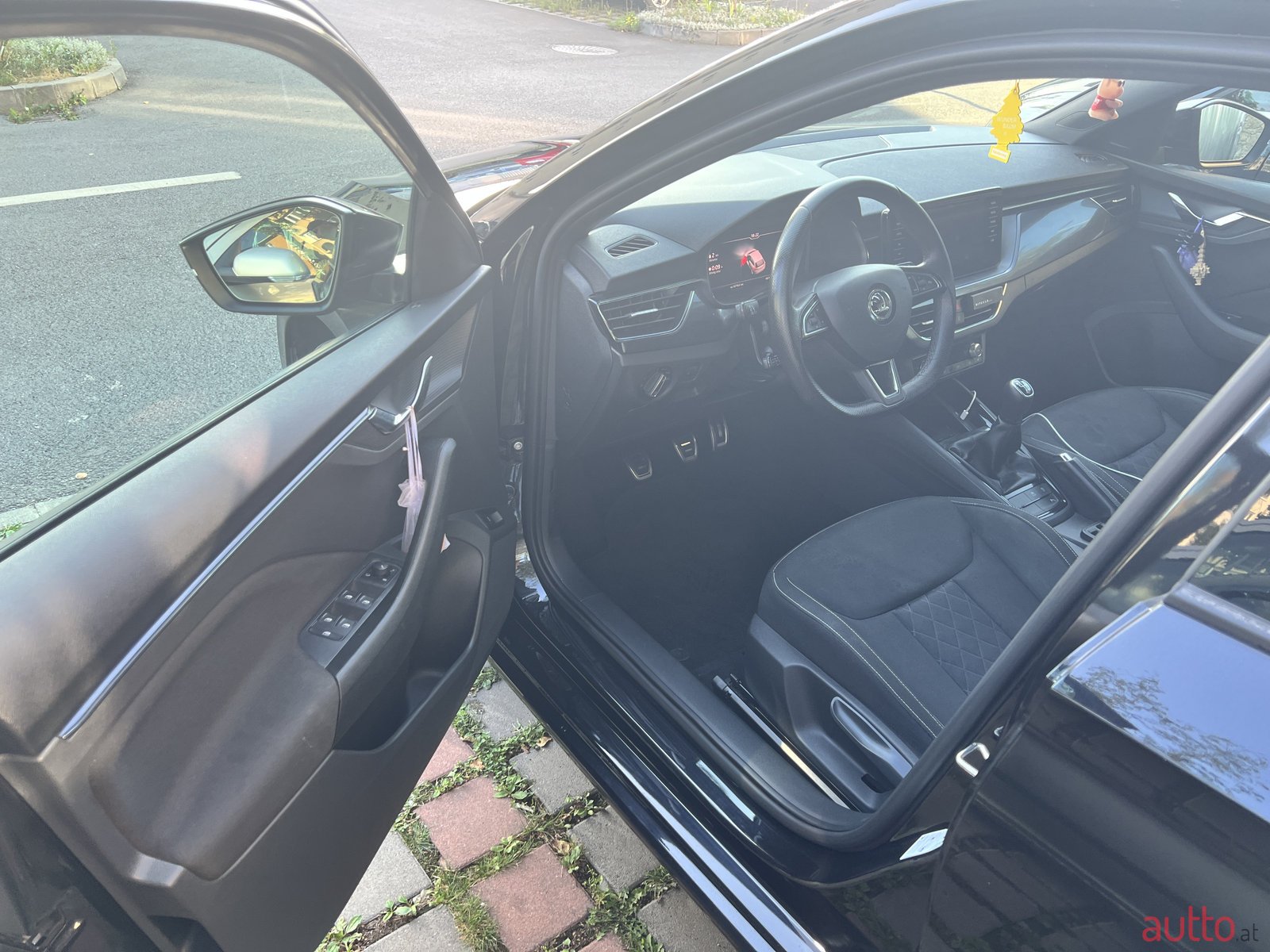 2020' Skoda Scala photo #7