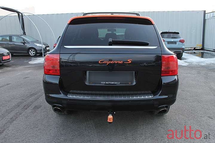 2004' Porsche Cayenne photo #6