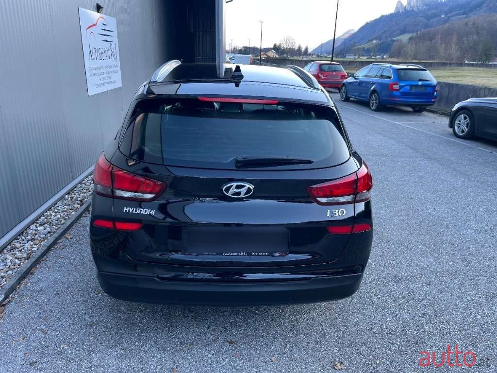 2019' Hyundai i30 photo #6