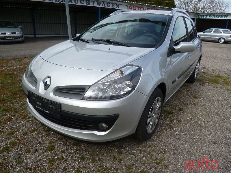 2008' Renault Clio photo #1