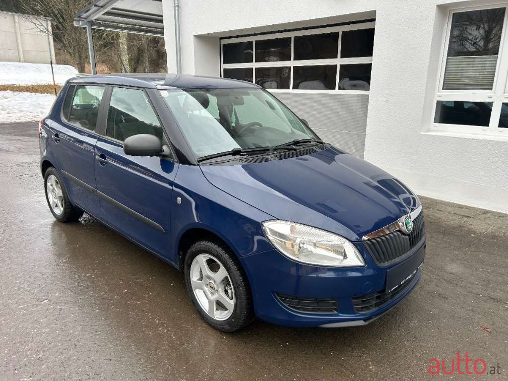 2012' Skoda Fabia photo #1