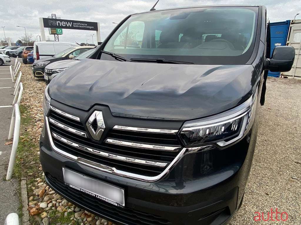 2023' Renault Trafic photo #2