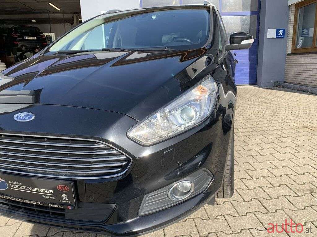 2017' Ford S-Max photo #2