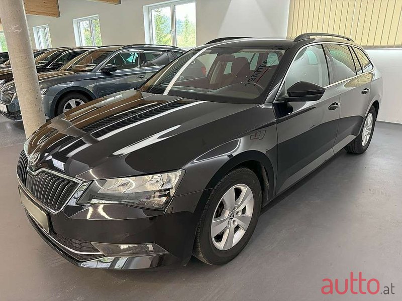 2019' Skoda Superb photo #2