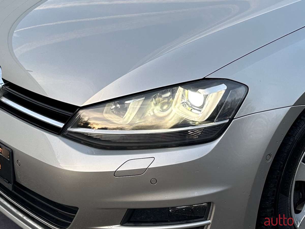 2014' Volkswagen Golf photo #5