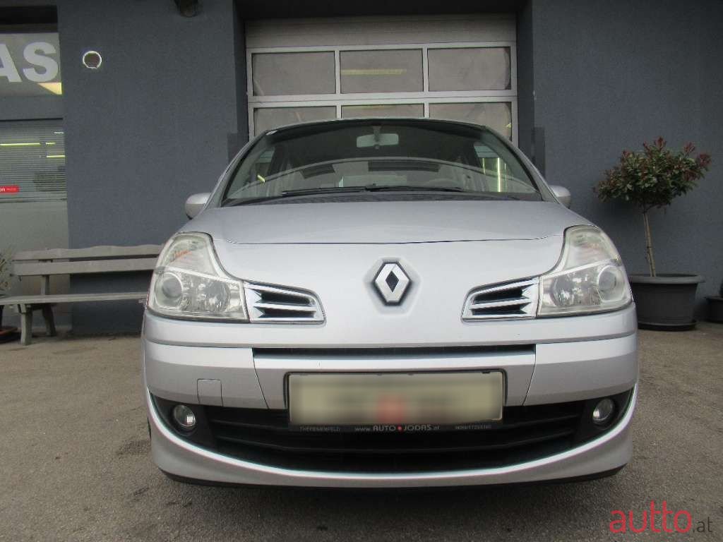 2010' Renault Modus photo #1