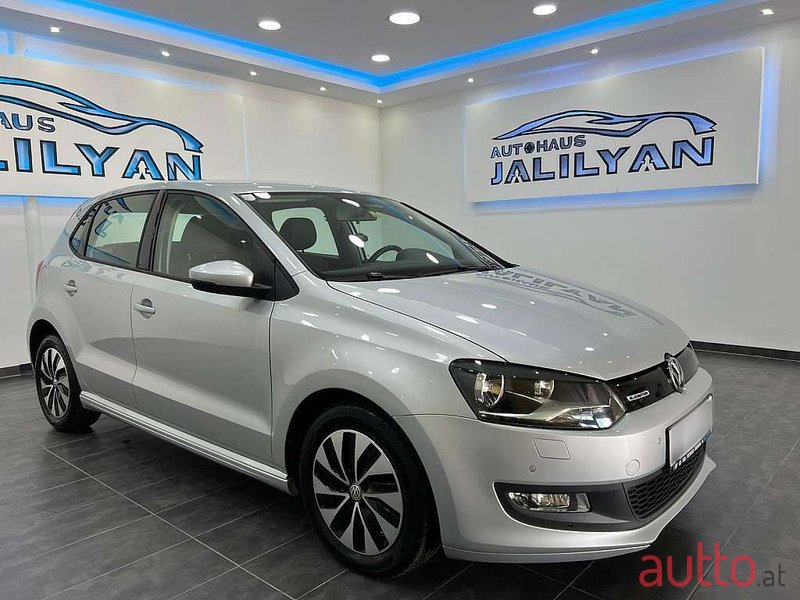 2014' Volkswagen Polo photo #3