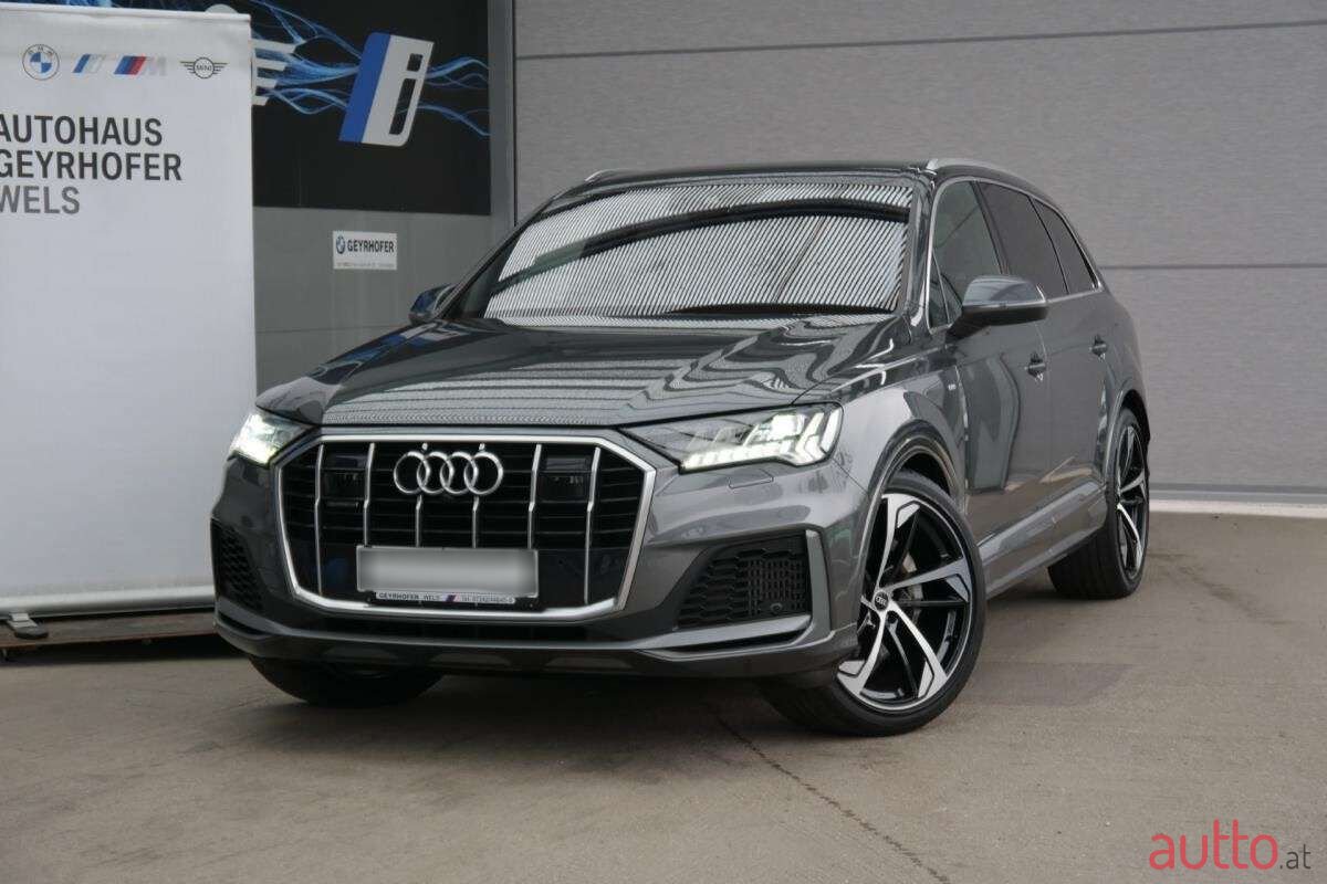 2021' Audi Q7 photo #1