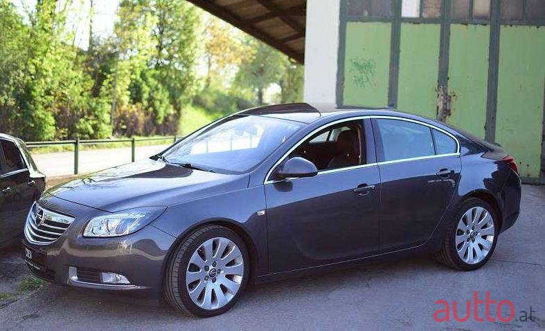2009' Opel Insignia photo #1