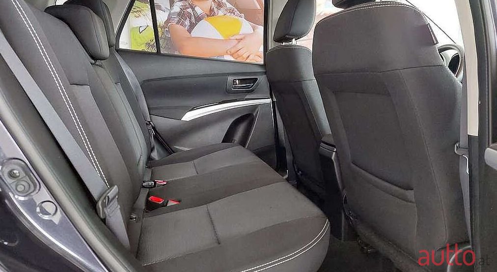 2014' Suzuki SX4 photo #6