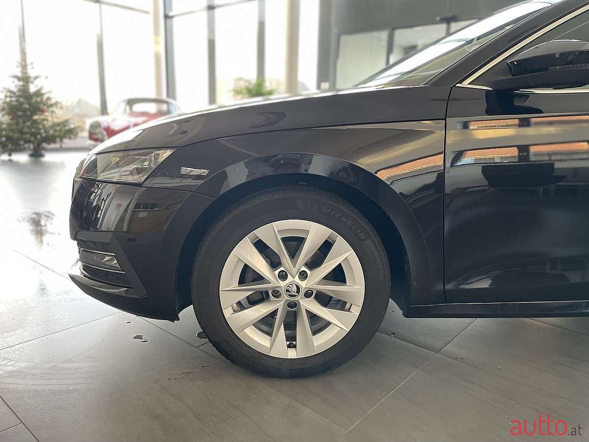 2022' Skoda Octavia photo #5
