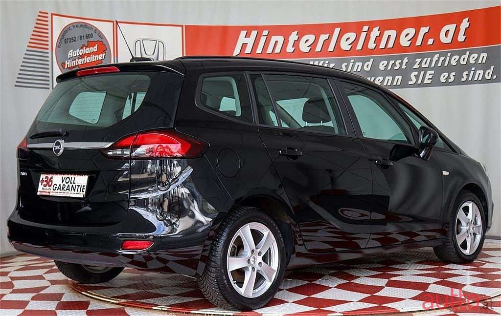 2017' Opel Zafira photo #2