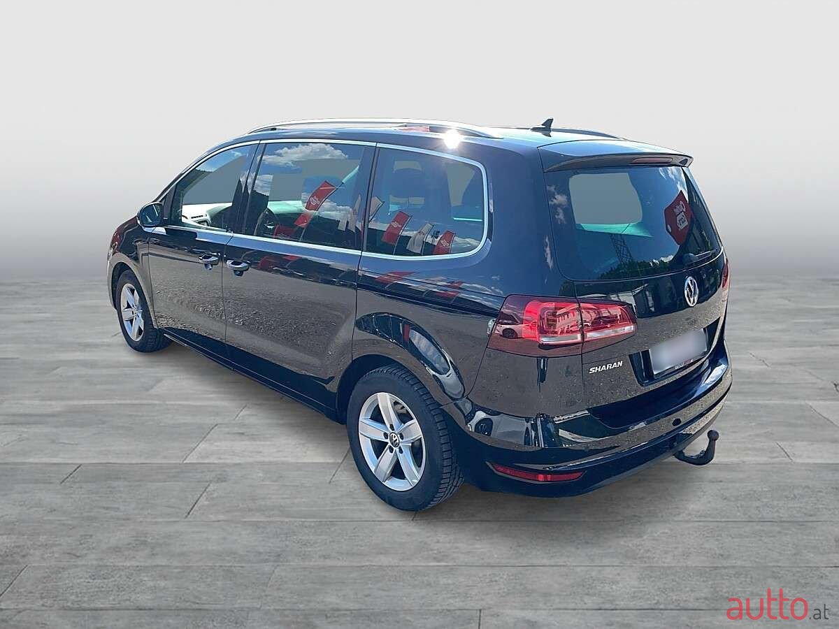 2019' Volkswagen Sharan photo #3