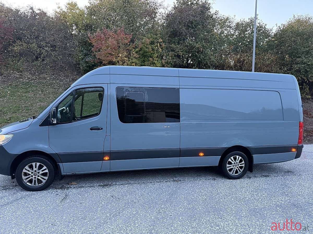 2021' Mercedes-Benz Sprinter photo #1