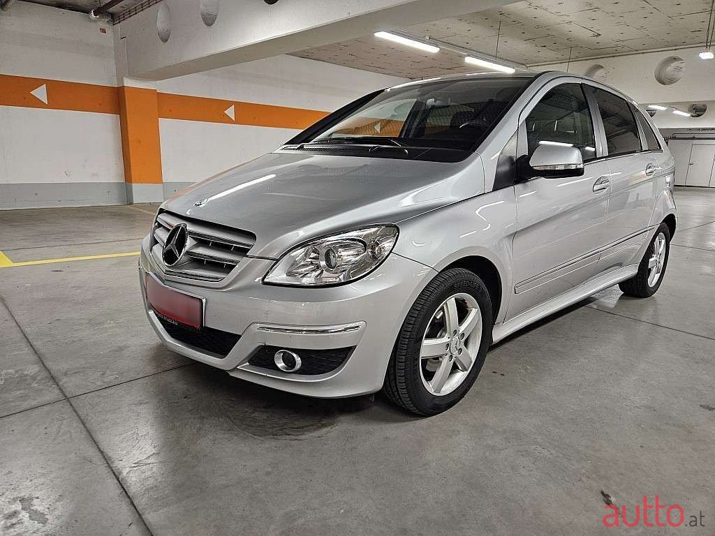 2011' Mercedes-Benz B-Klasse photo #1