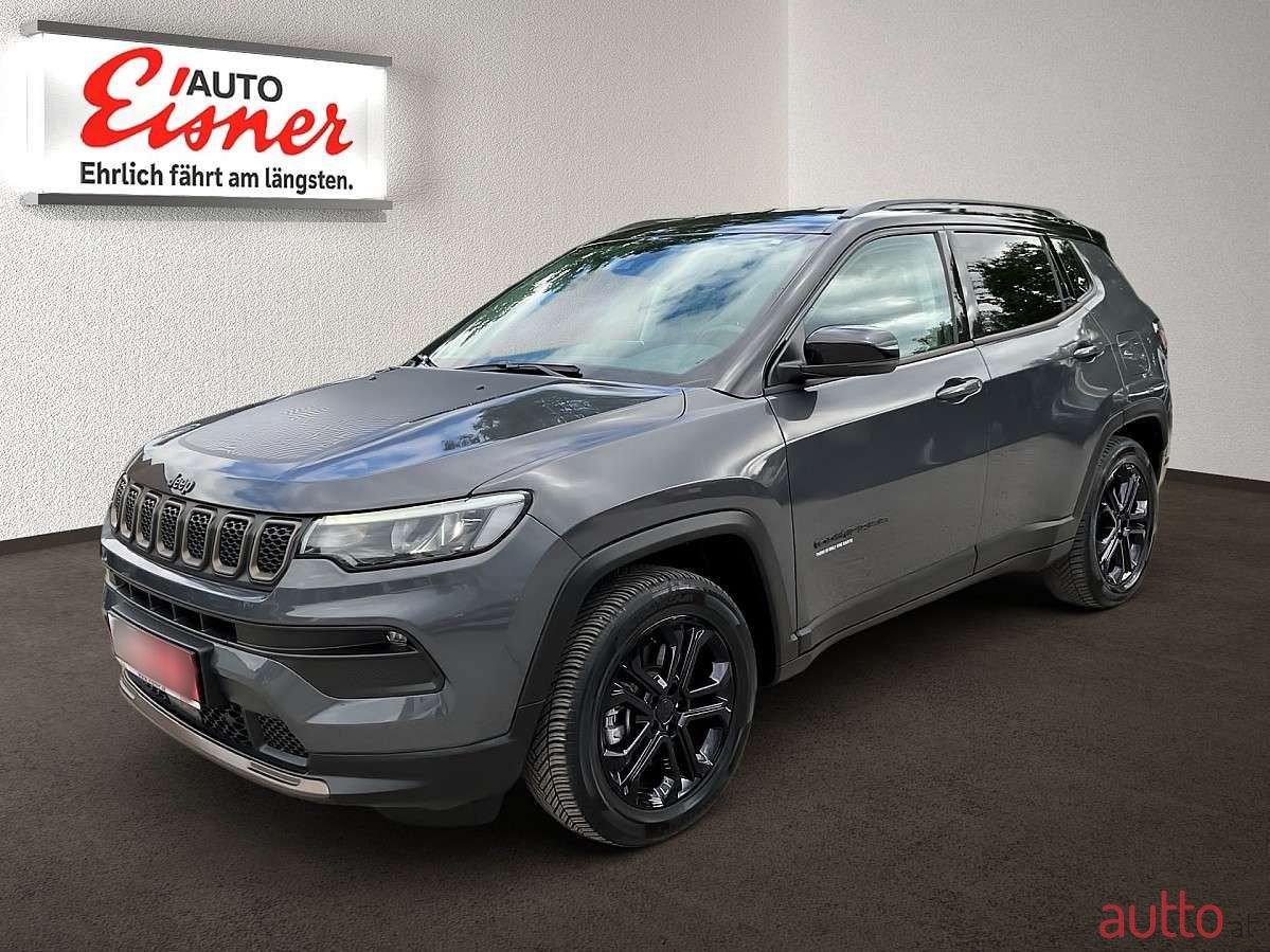 2022' Jeep Compass photo #2