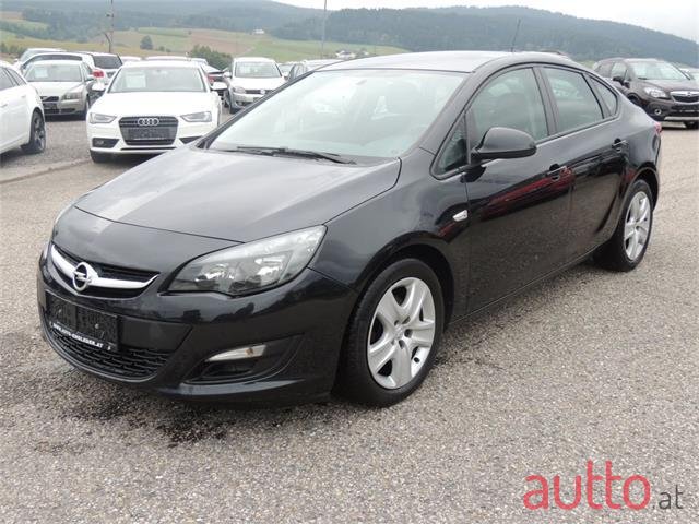 2012' Opel Astra photo #1