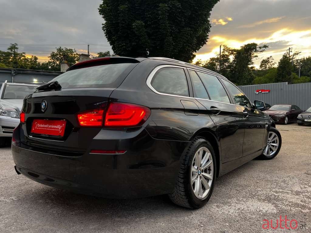 2011' BMW 5Er-Reihe photo #2