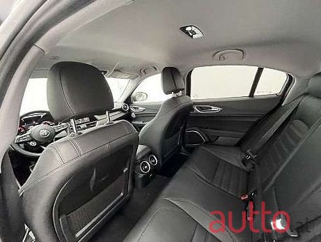 2021' Alfa Romeo Giulia photo #6