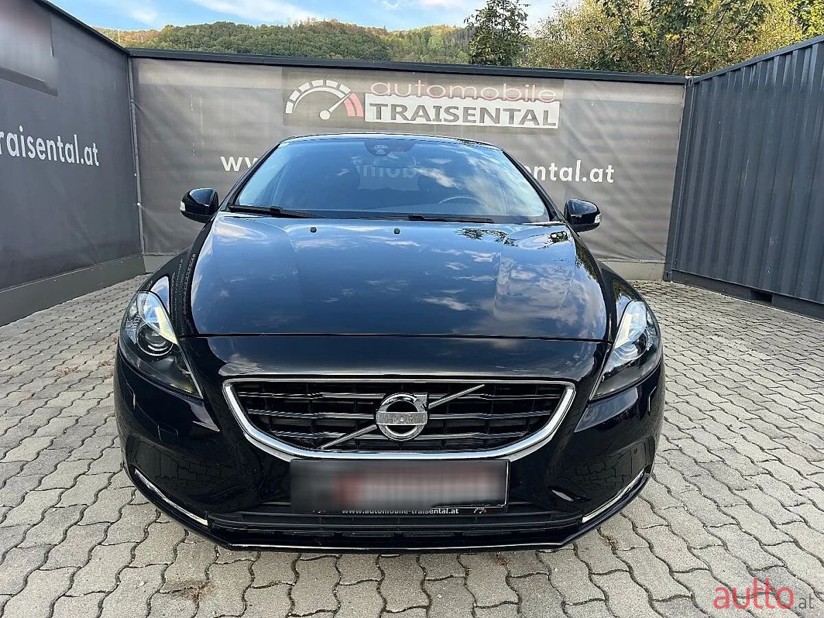2016' Volvo V40 photo #2