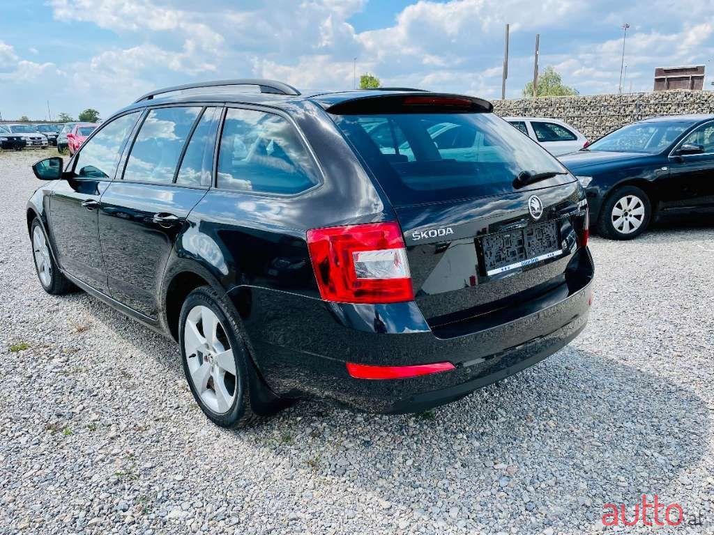 2013' Skoda Octavia photo #4