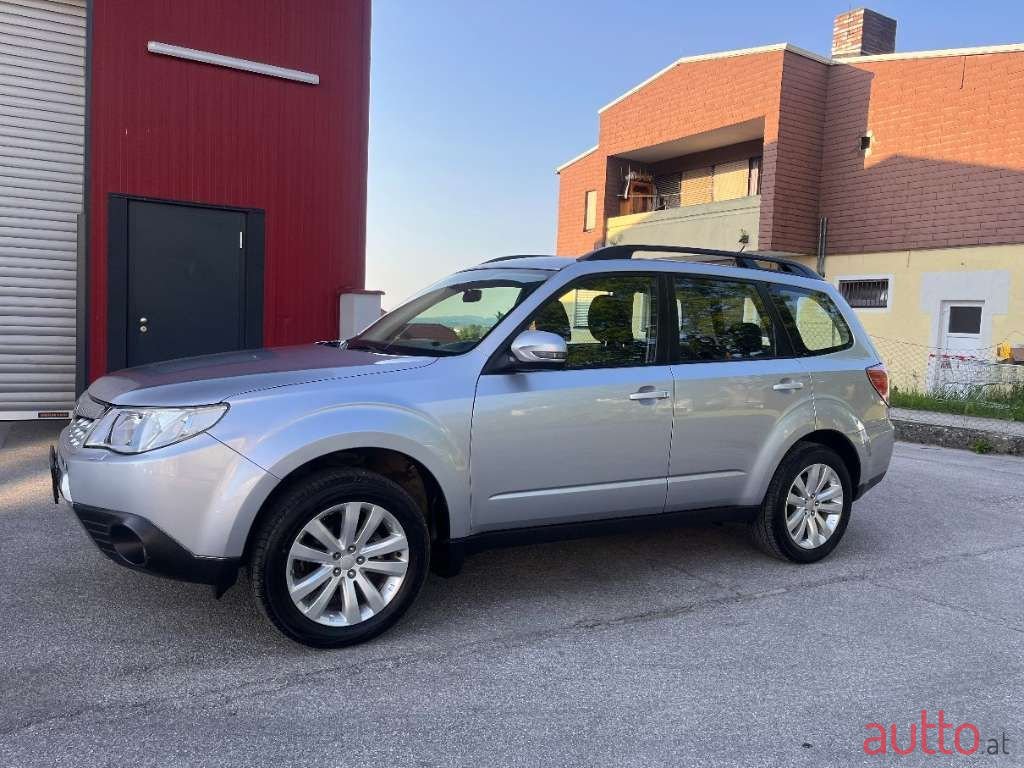 2012' Subaru Forester photo #3