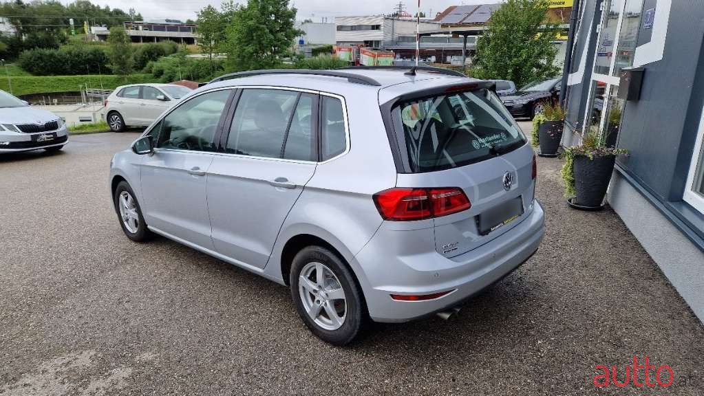 2014' Volkswagen Golf photo #5