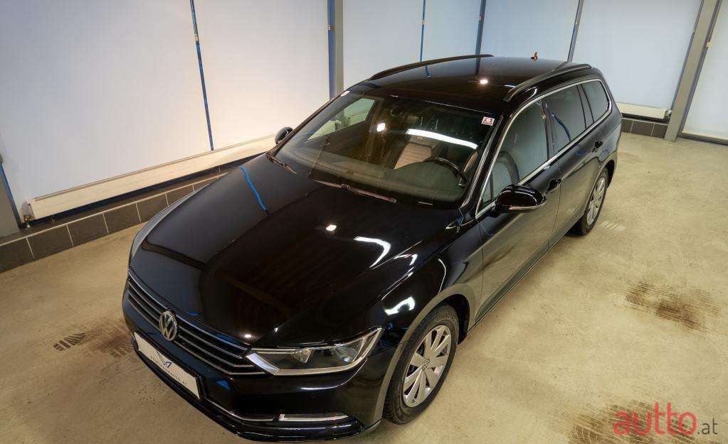 2016' Volkswagen Passat photo #2