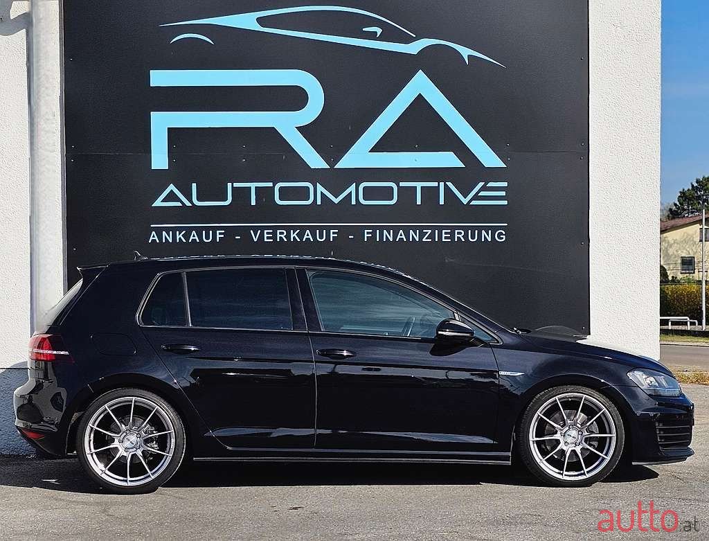 2013' Volkswagen Golf photo #4