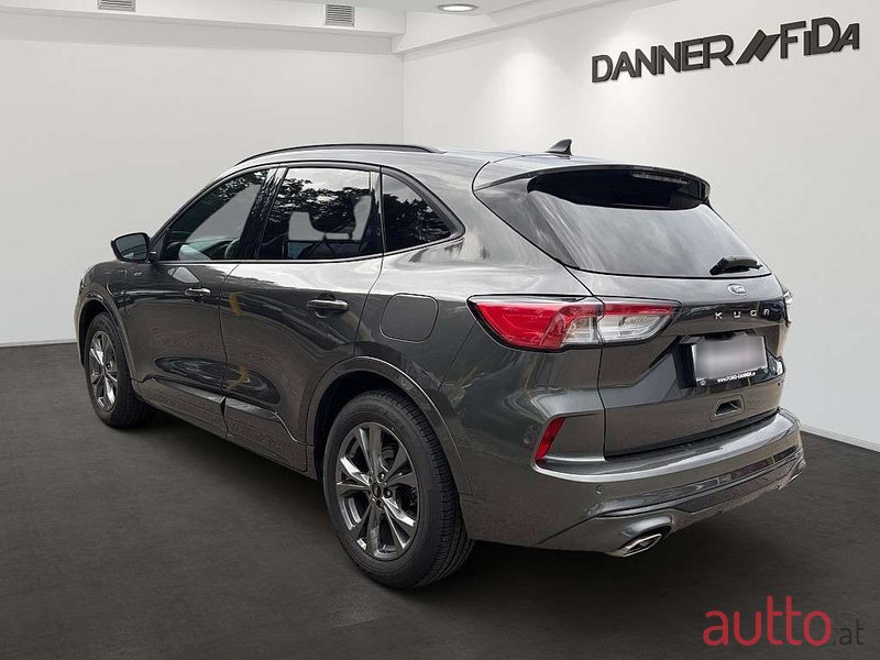 2022' Ford Kuga photo #5