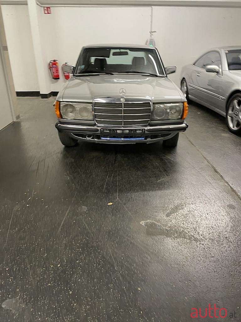 1980' Mercedes-Benz E-Klasse photo #3