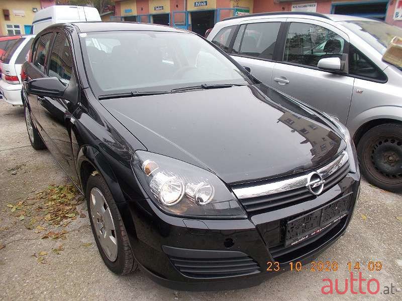 2006' Opel Astra photo #2