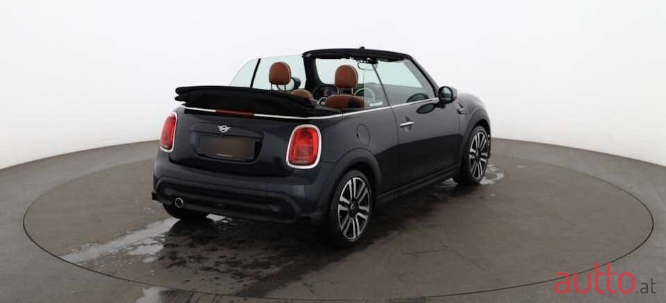 2021' MINI Cooper photo #4