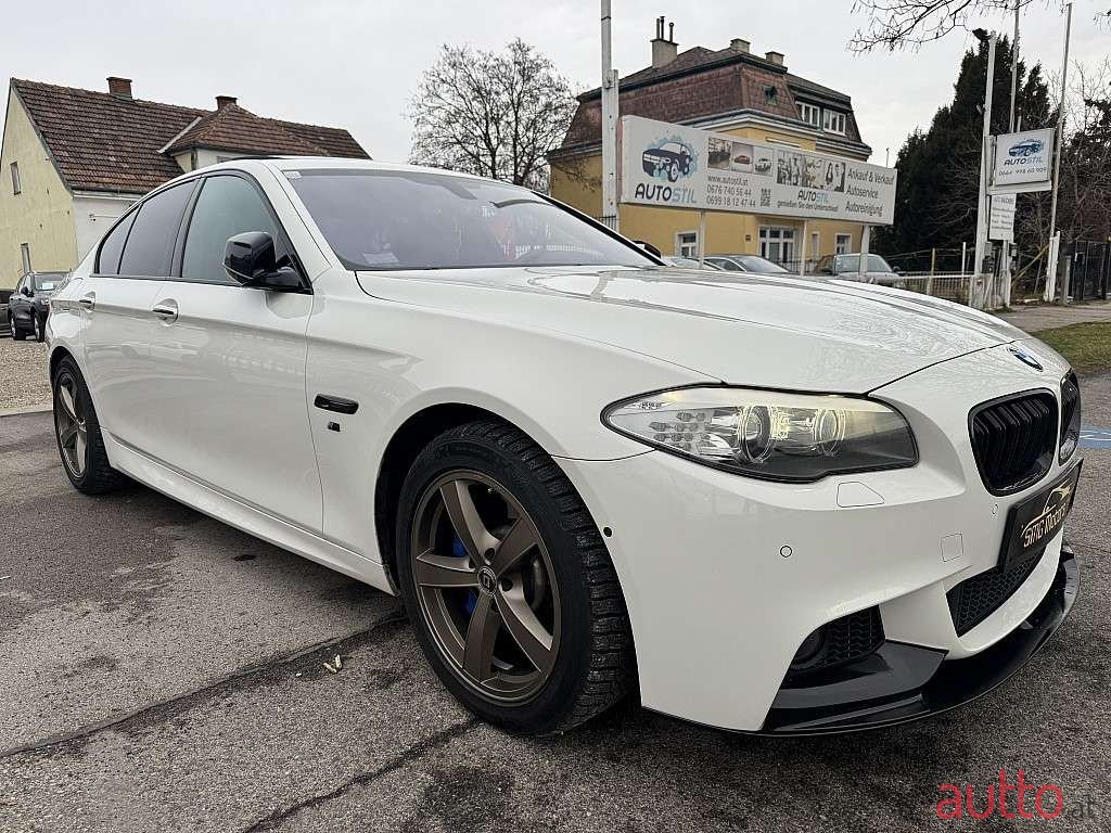 2013' BMW 5Er-Reihe photo #6