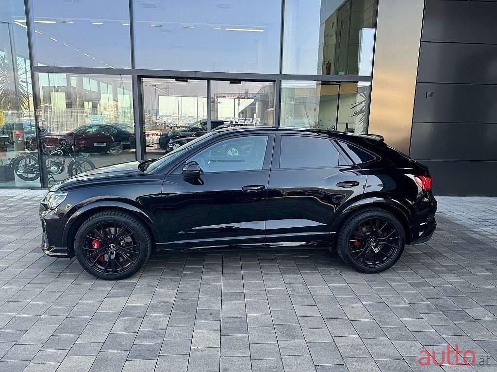 2022' Audi Q3 photo #2