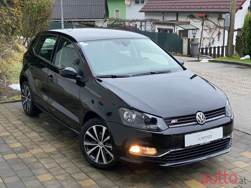 2017' Volkswagen Polo photo #1