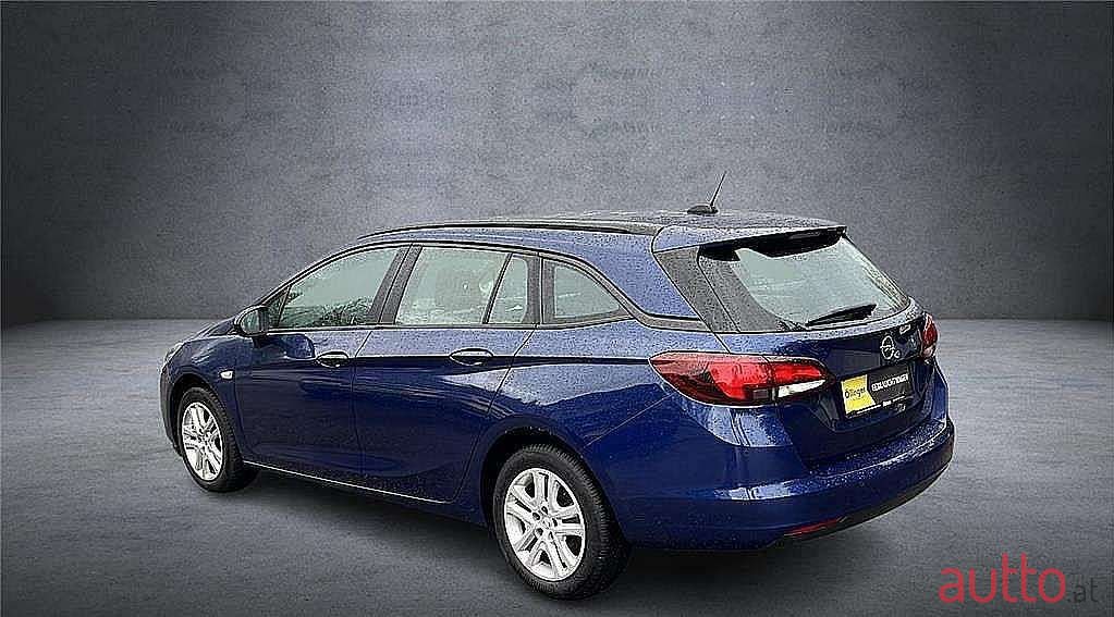 2020' Opel Astra photo #4