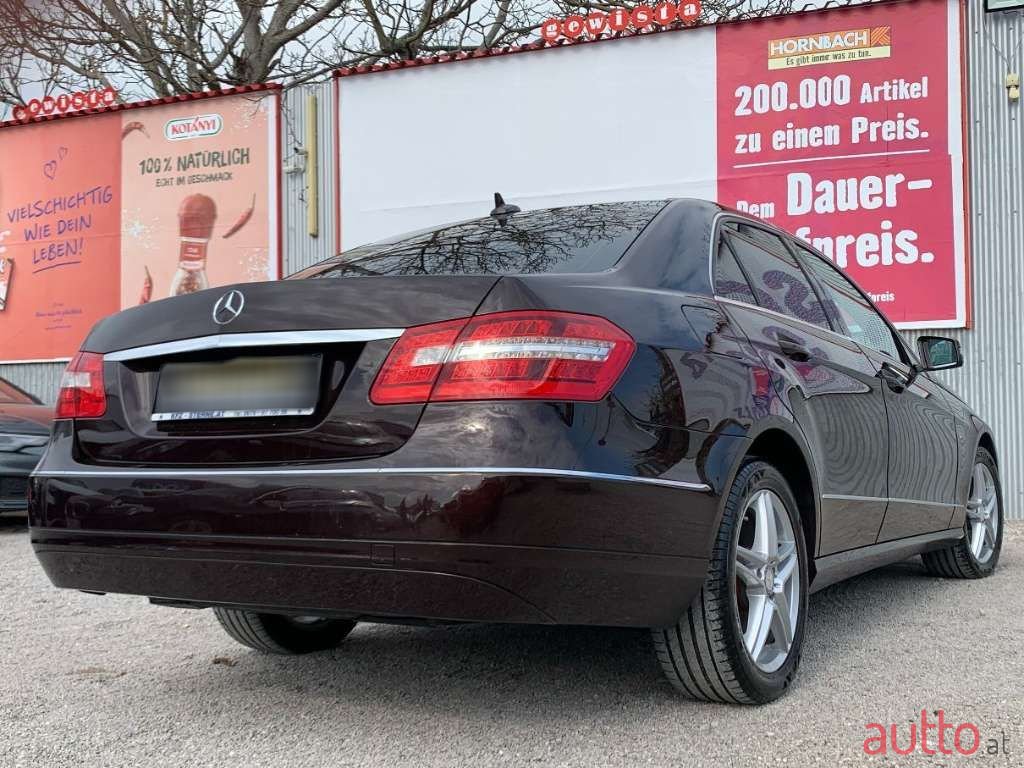 2011' Mercedes-Benz E-Klasse photo #6