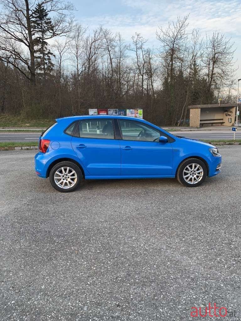 2015' Volkswagen Polo photo #4